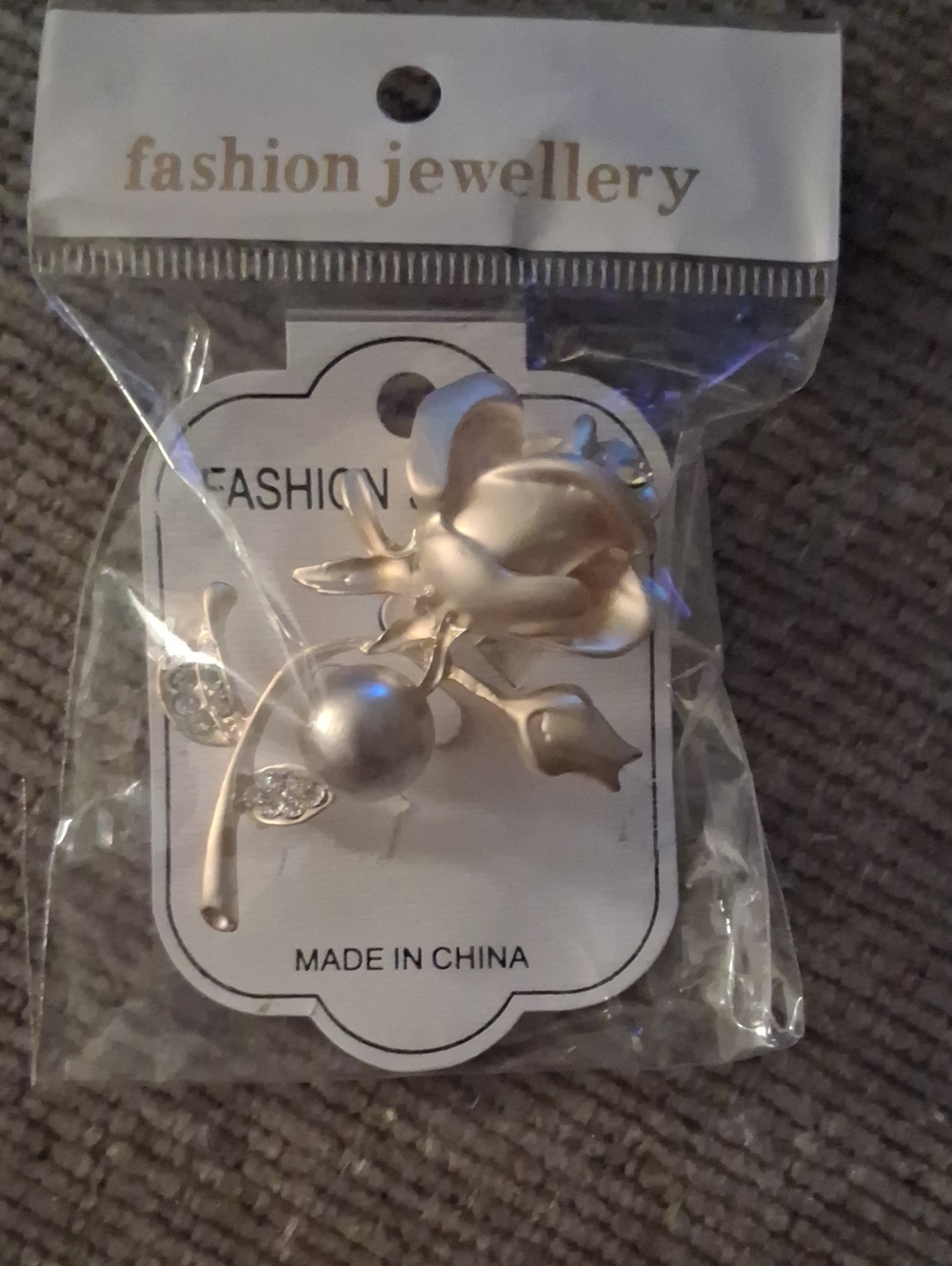 Fashion Jewelry Satin Gold Floral Rose Brooch